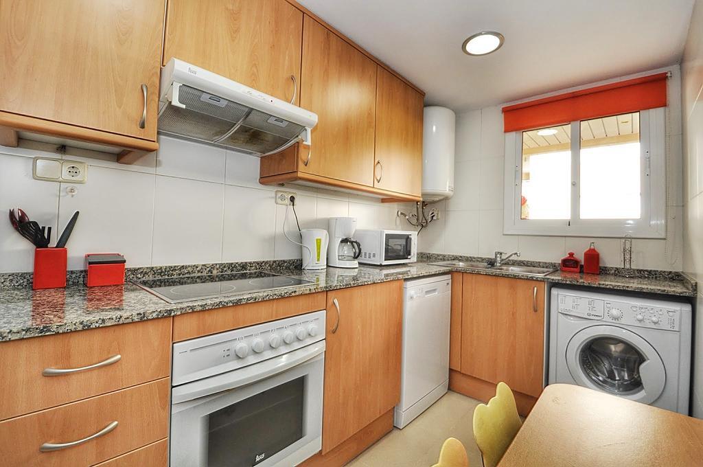 Apartamento Adia 滨海略雷特 外观 照片