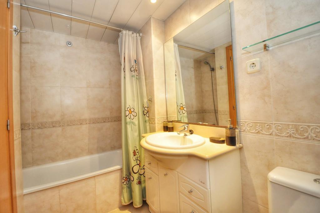 Apartamento Adia 滨海略雷特 外观 照片